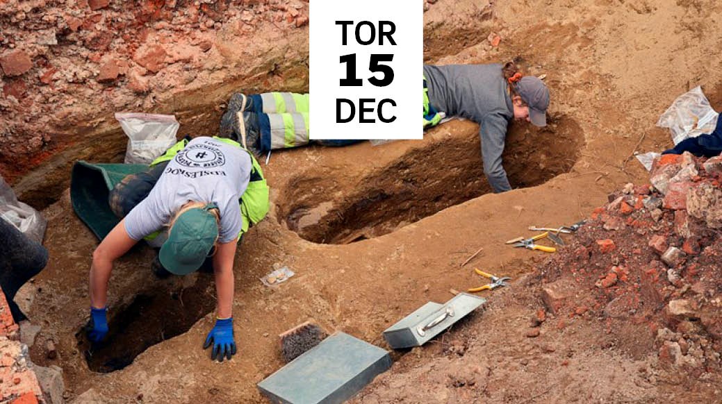 Arkeologer gräver i jorden