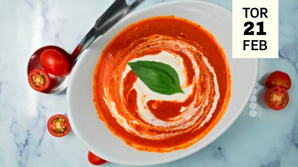 En soppskål med tomatsoppa