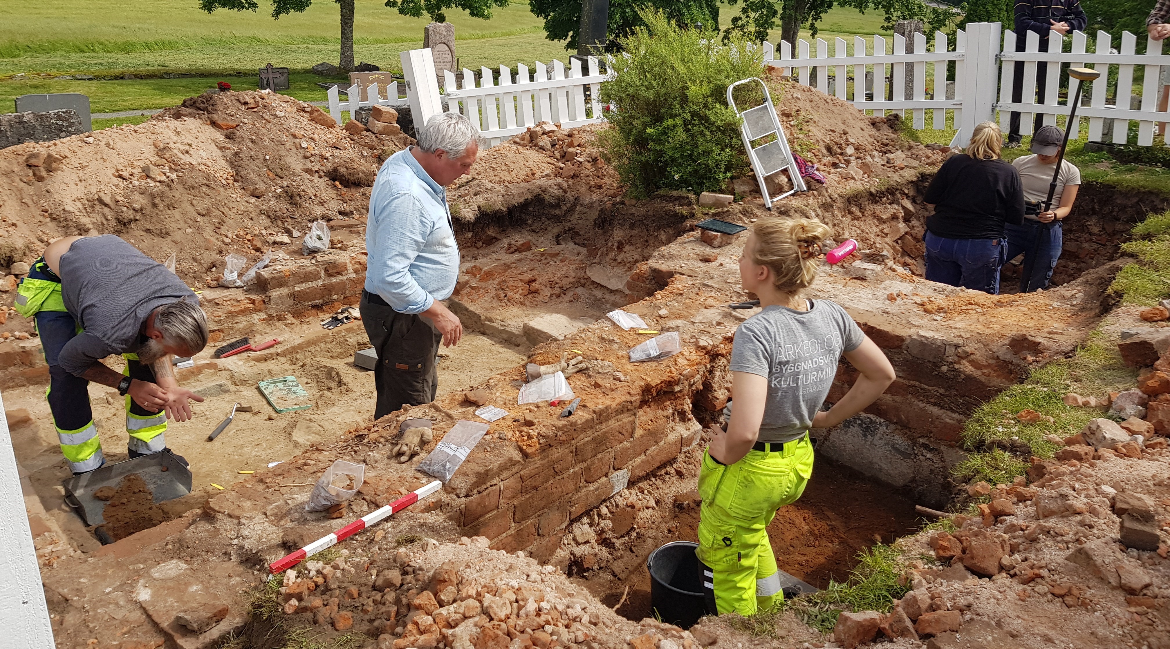 arkeologer på utgrävning